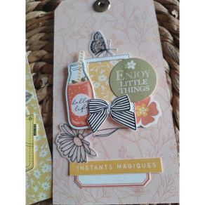 Die cuts Florilèges Design FARANDOLE par Florilèges Design. Scrapbooking et loisirs créatifs. Livraison rapide et cadeau dans...